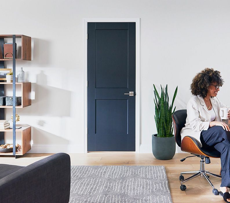 logan_interior_homeoffice_mom_